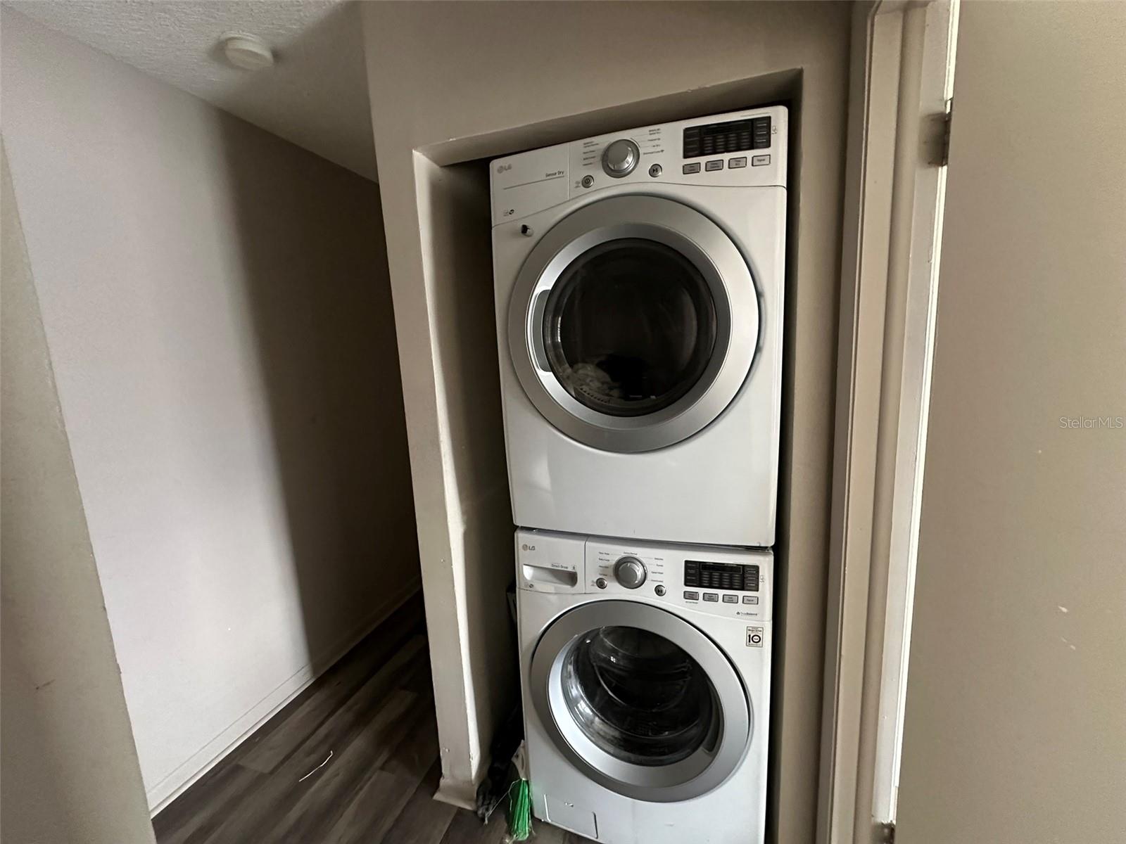 Listing photo id 15 for 5112 Sunridge Palms Drive