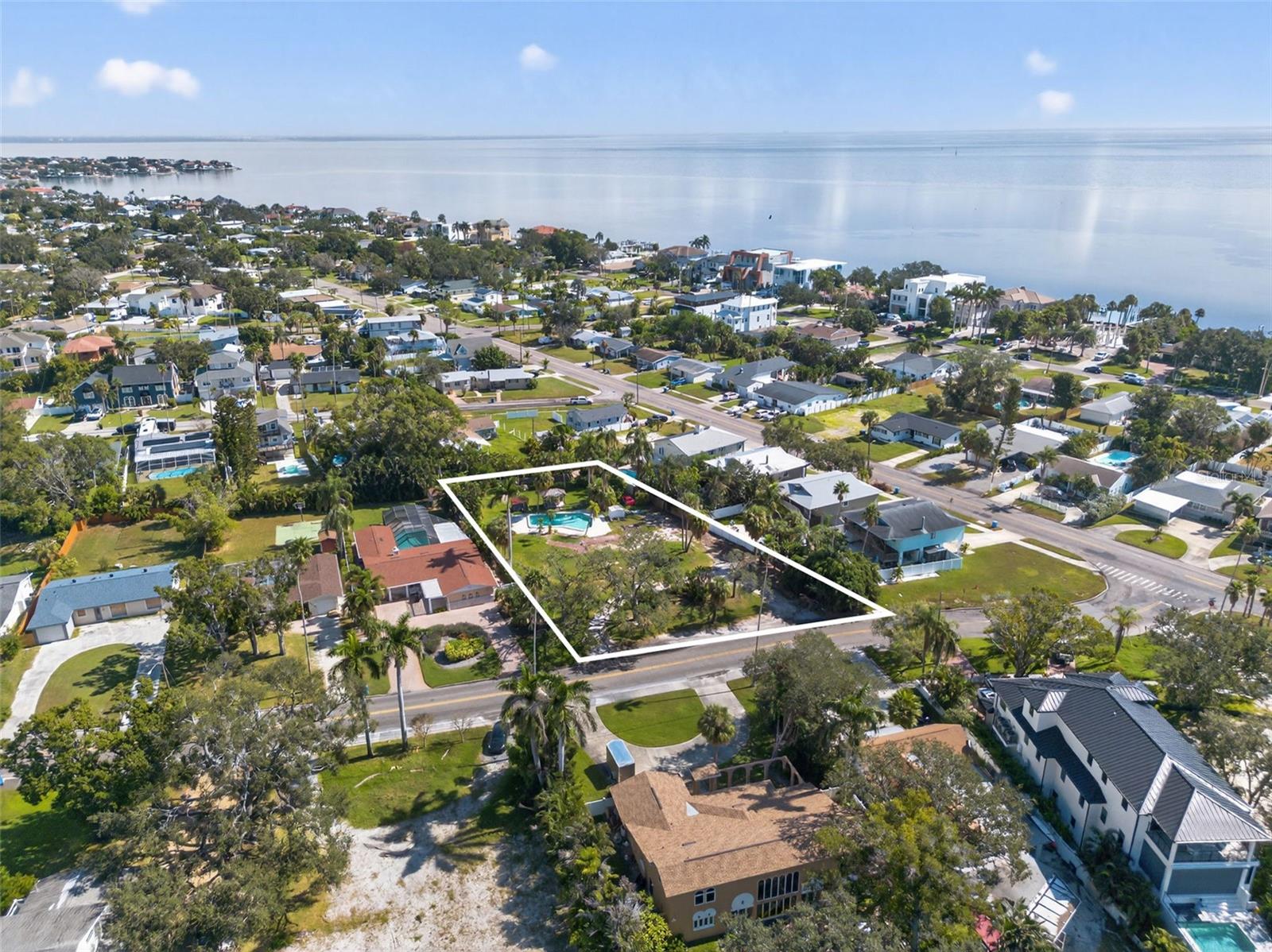 Image 12 of 13 For 3519 Shore Acres Boulevard Ne