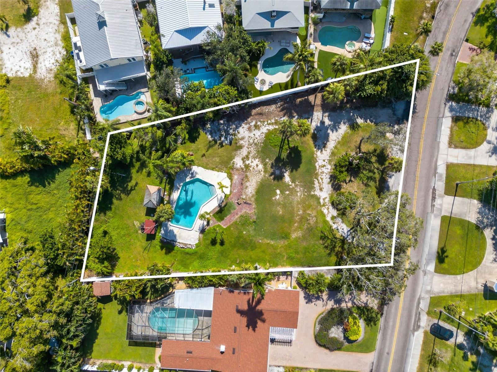 Image 2 of 13 For 3519 Shore Acres Boulevard Ne