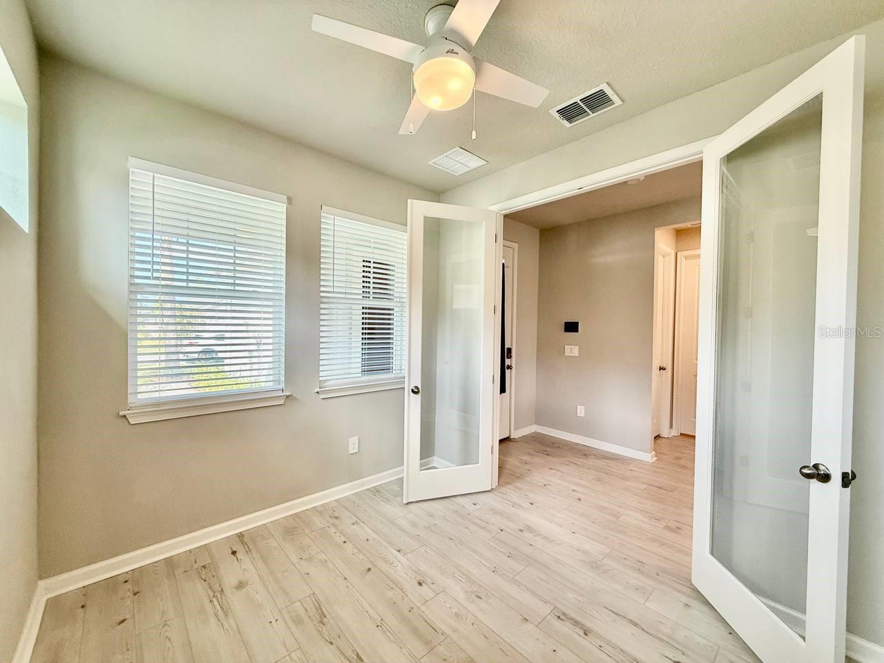 Image 6 of 36 For 6044 Timberdale Avenue