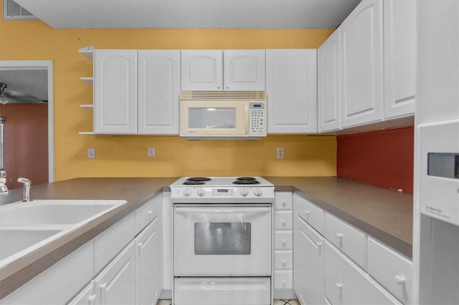 Image 5 of 25 For 1880 Crystal Lake Drive 61