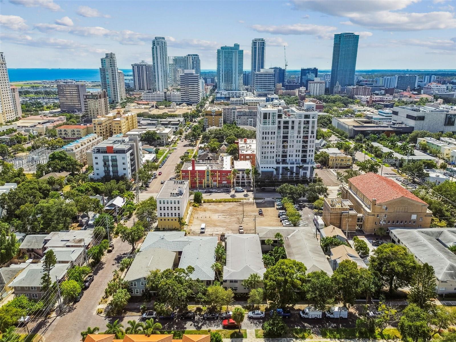 Image 18 of 30 For 210 6th Avenue N 9