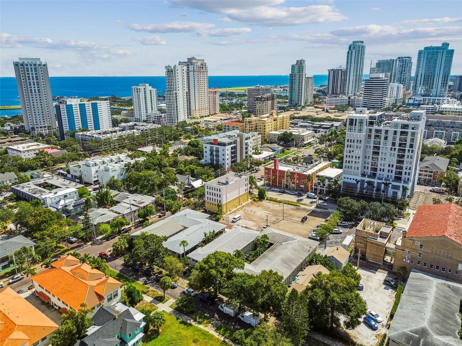 Image 2 of 30 For 210 6th Avenue N 9