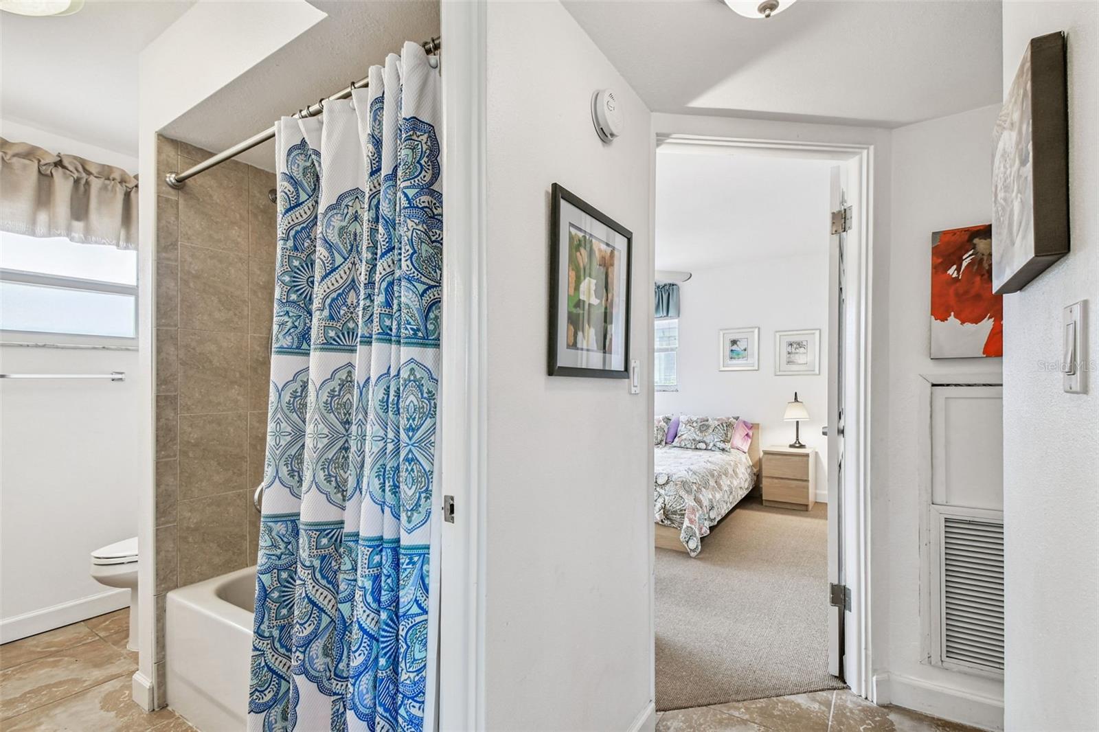 Image 21 of 30 For 210 6th Avenue N 9