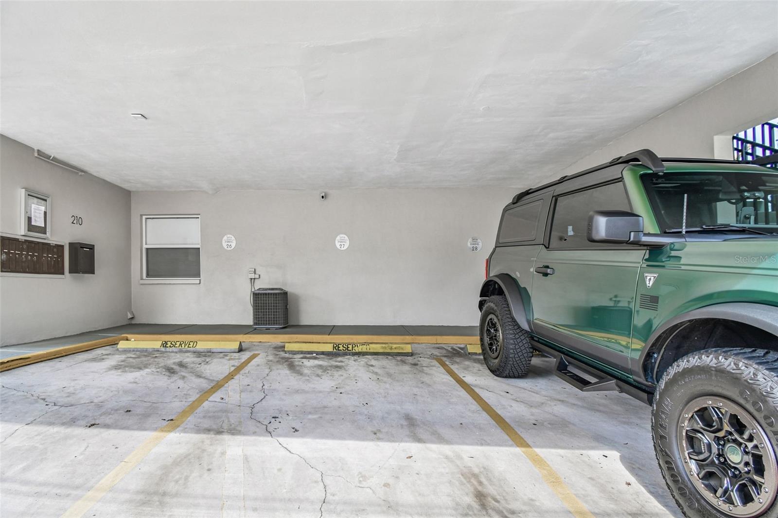 Image 28 of 30 For 210 6th Avenue N 9