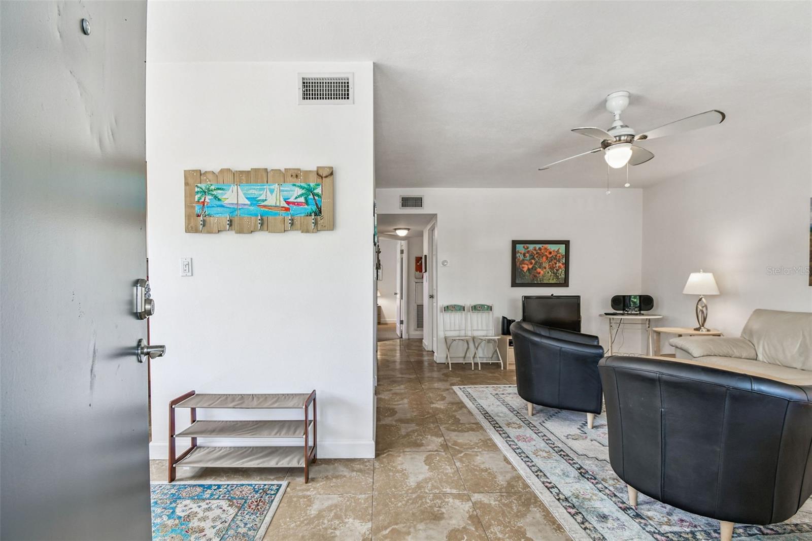 Image 7 of 30 For 210 6th Avenue N 9