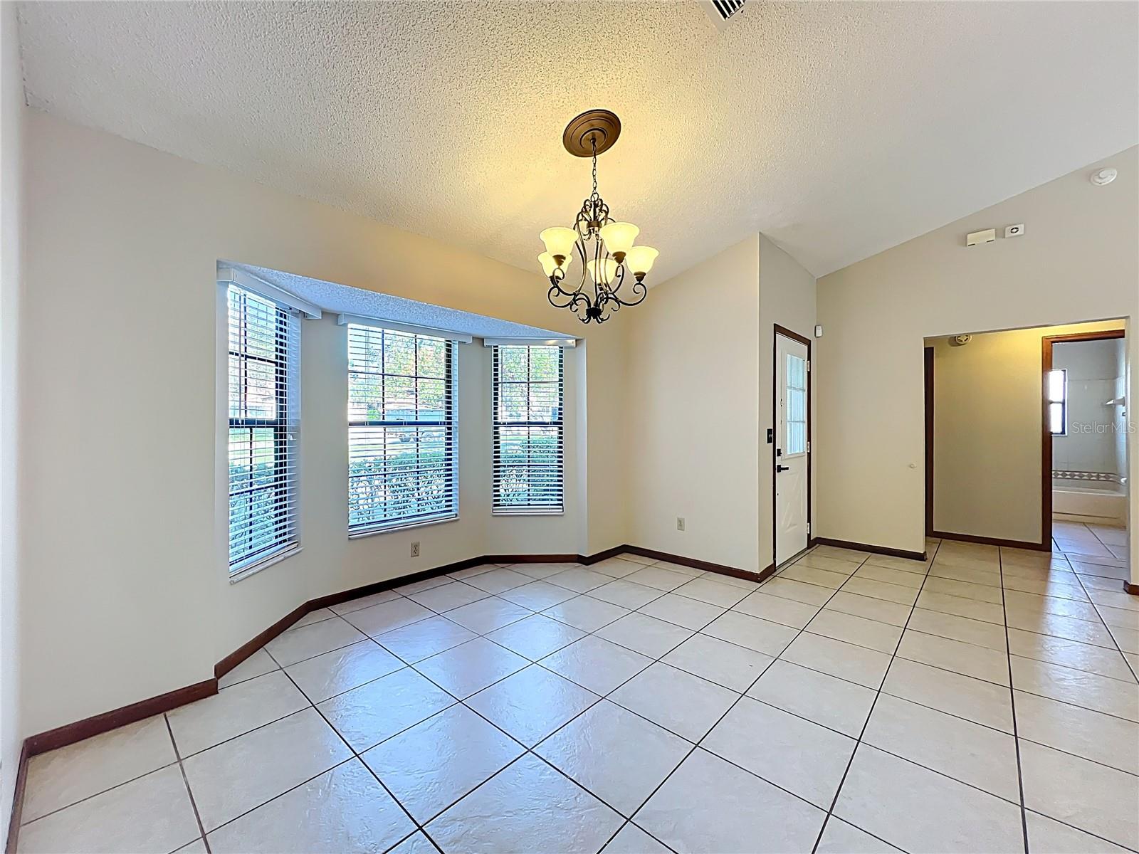 Image 14 of 39 For 5417 Lighthouse Road