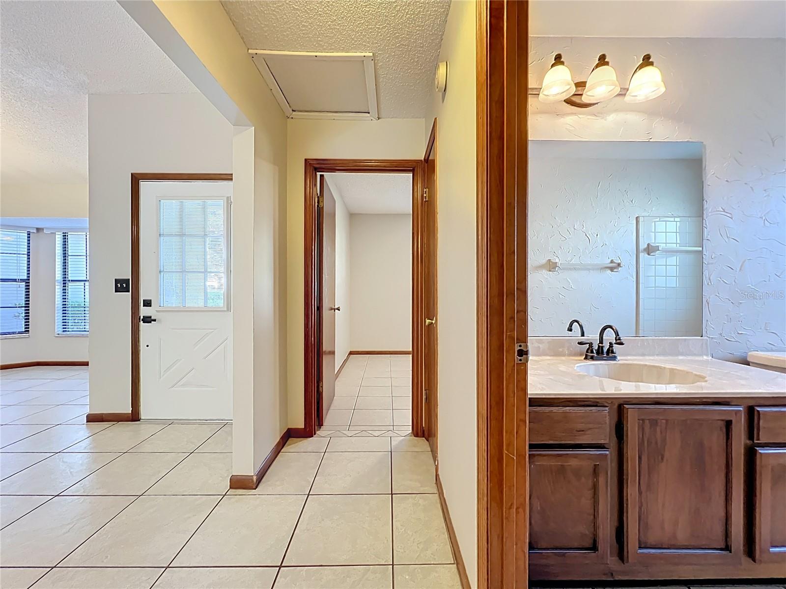 Image 20 of 39 For 5417 Lighthouse Road