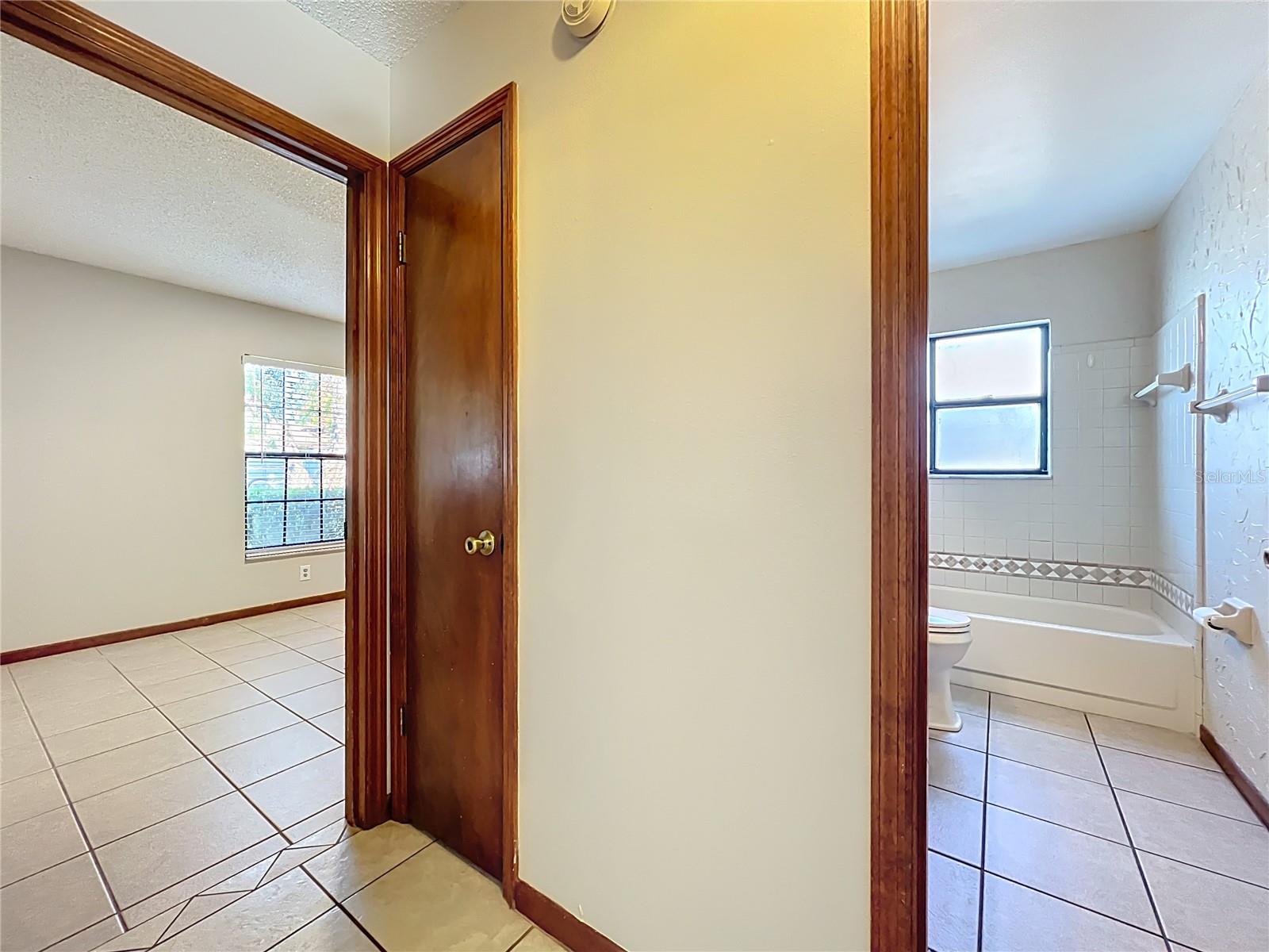 Image 24 of 39 For 5417 Lighthouse Road