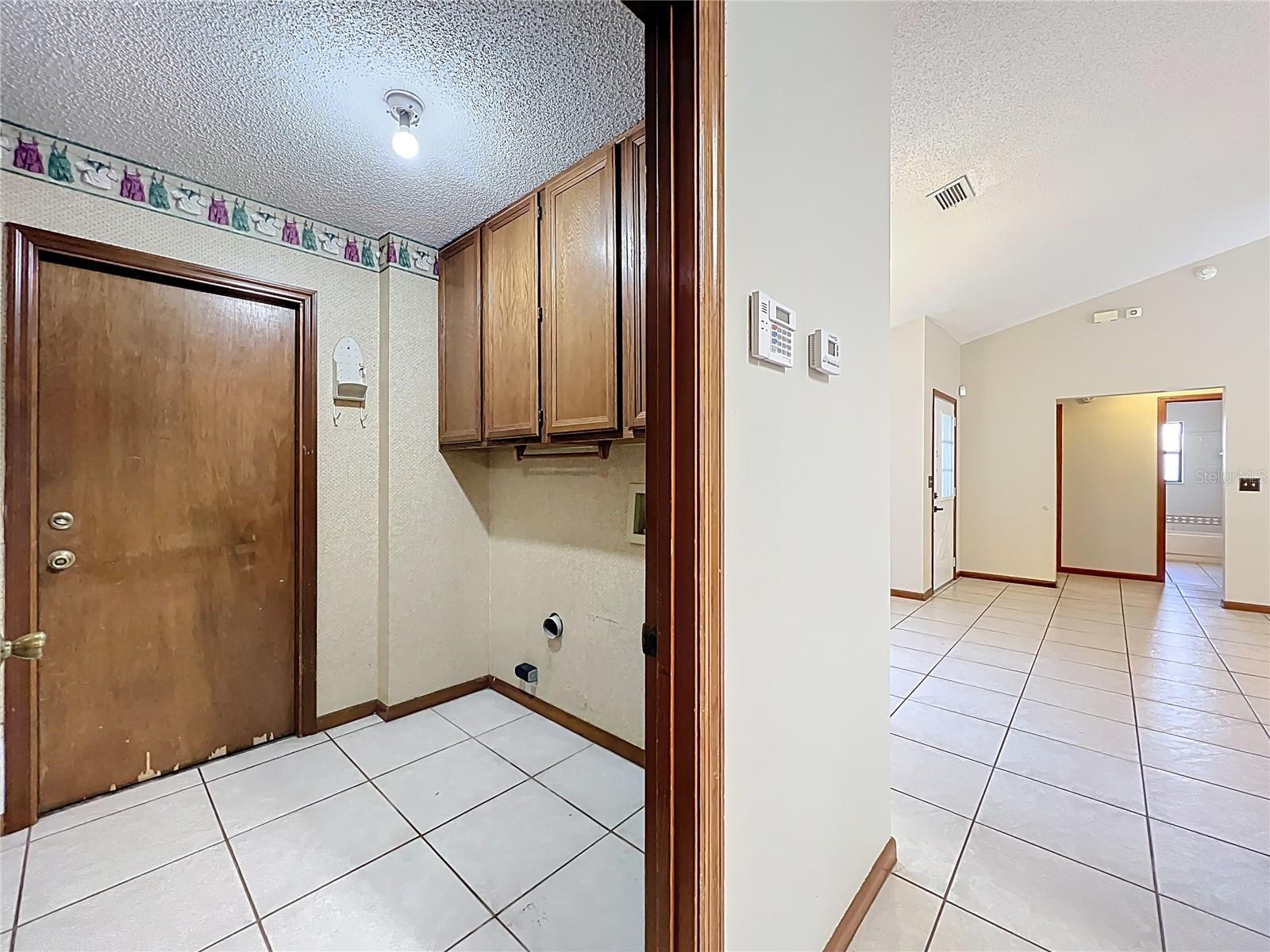 Image 30 of 39 For 5417 Lighthouse Road