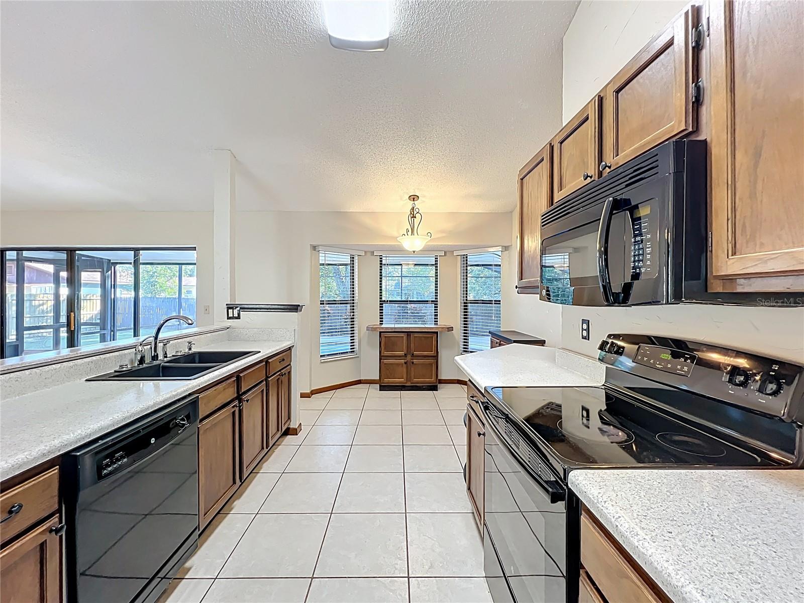 Image 8 of 39 For 5417 Lighthouse Road