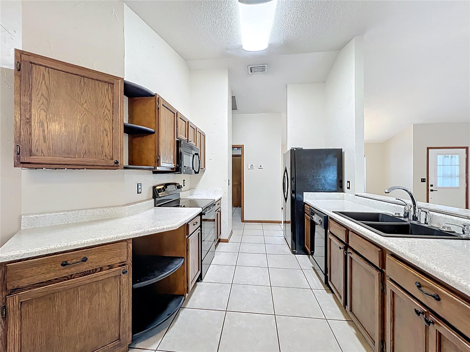 Image 9 of 39 For 5417 Lighthouse Road