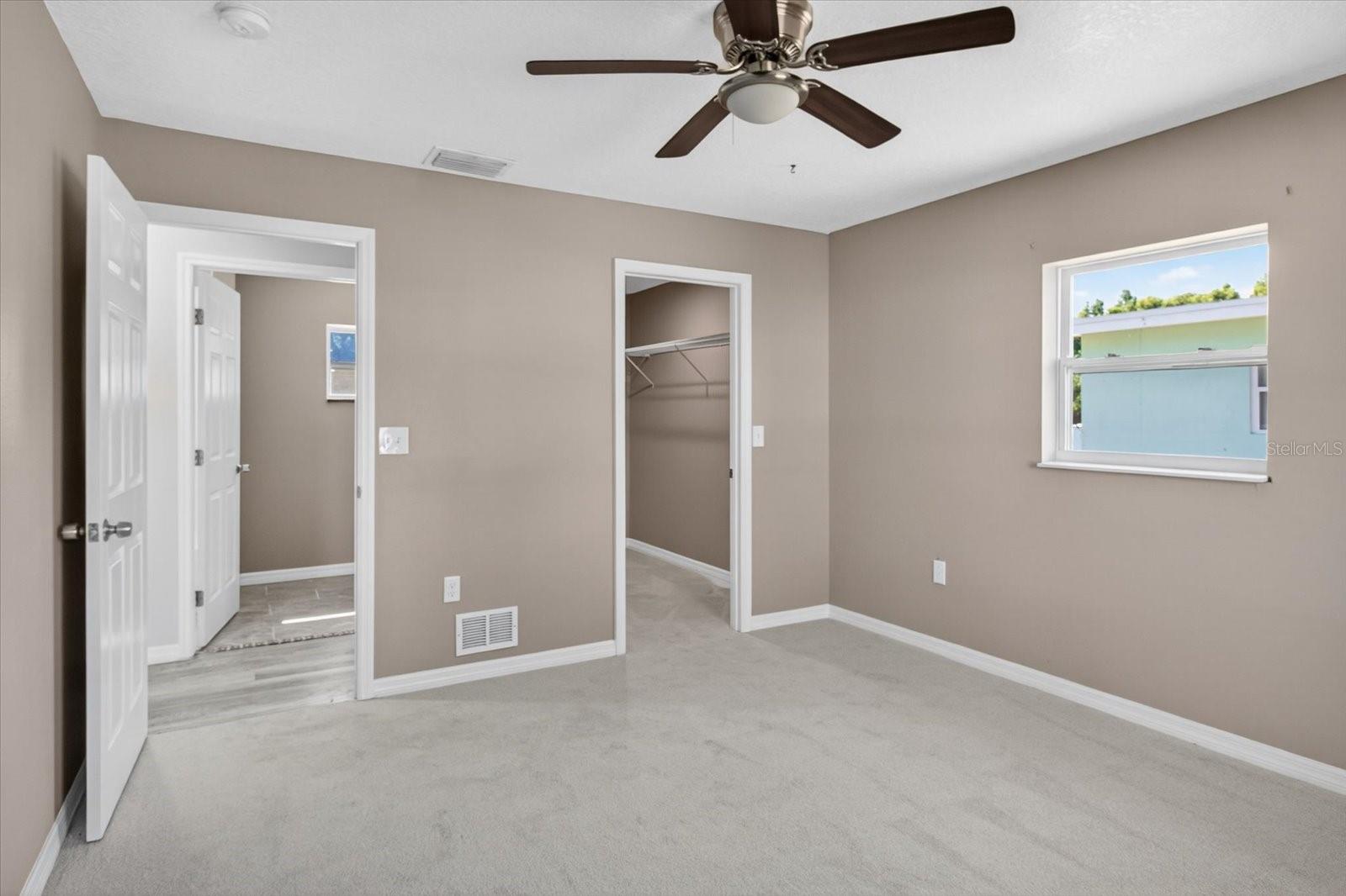 Image 32 of 76 For 5352 Tangerine Drive