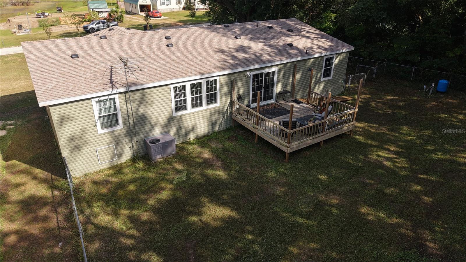 Image 16 of 55 For 38616 Coleen Avenue