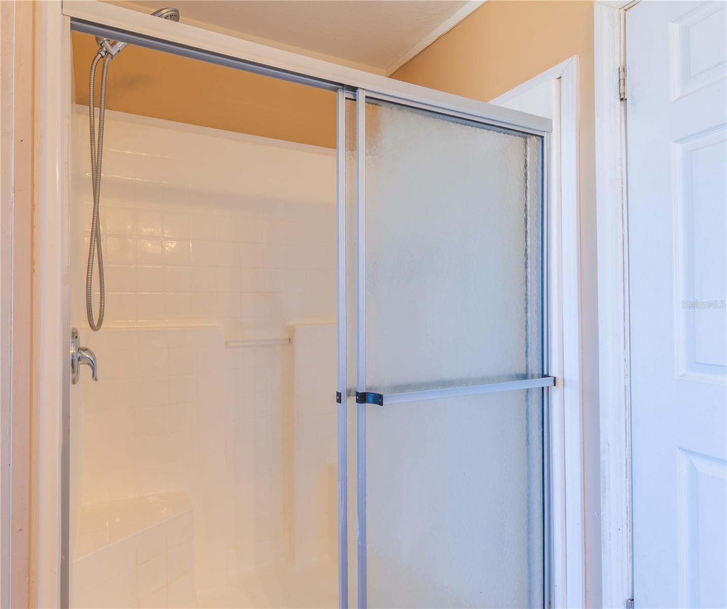 Image 26 of 55 For 38616 Coleen Avenue