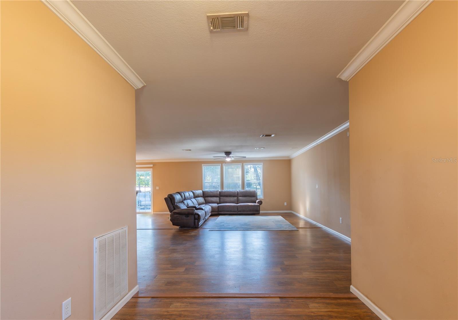 Image 32 of 55 For 38616 Coleen Avenue