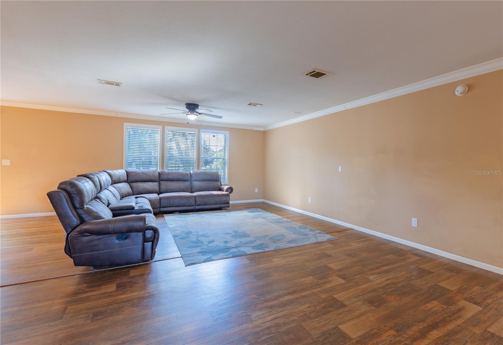 Image 34 of 55 For 38616 Coleen Avenue