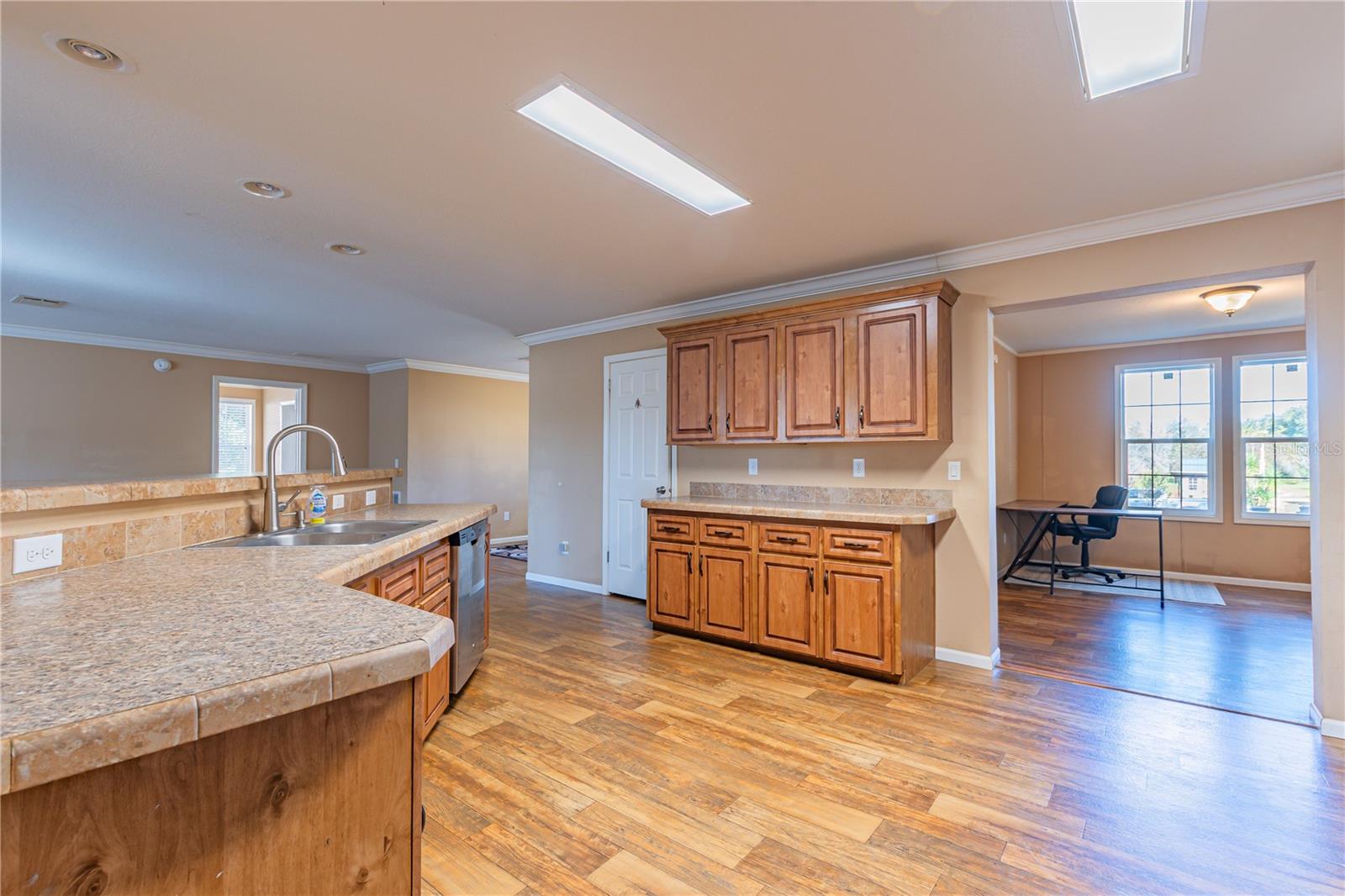 Image 36 of 55 For 38616 Coleen Avenue