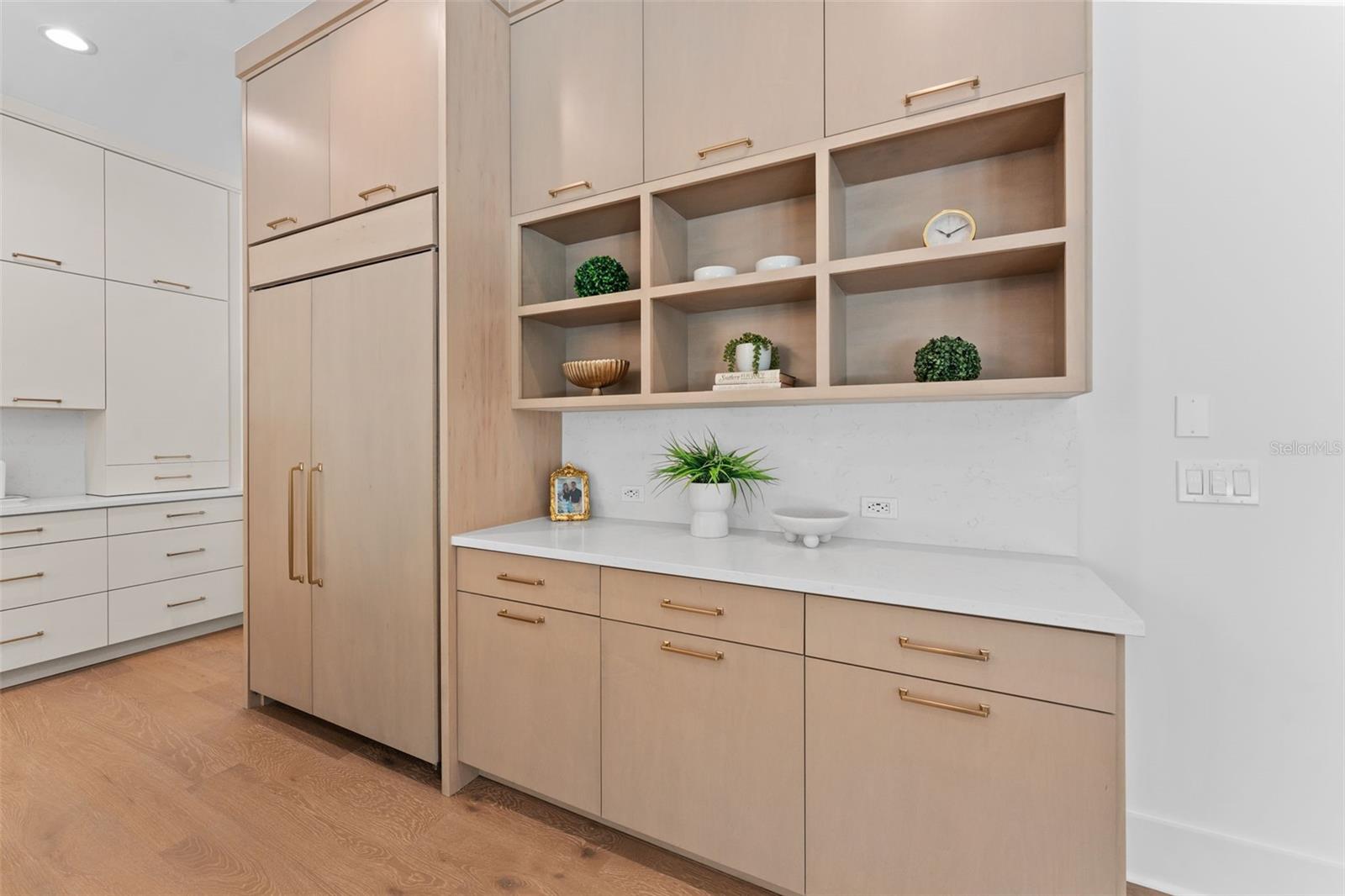 Image 13 of 53 For 3013 West Shore