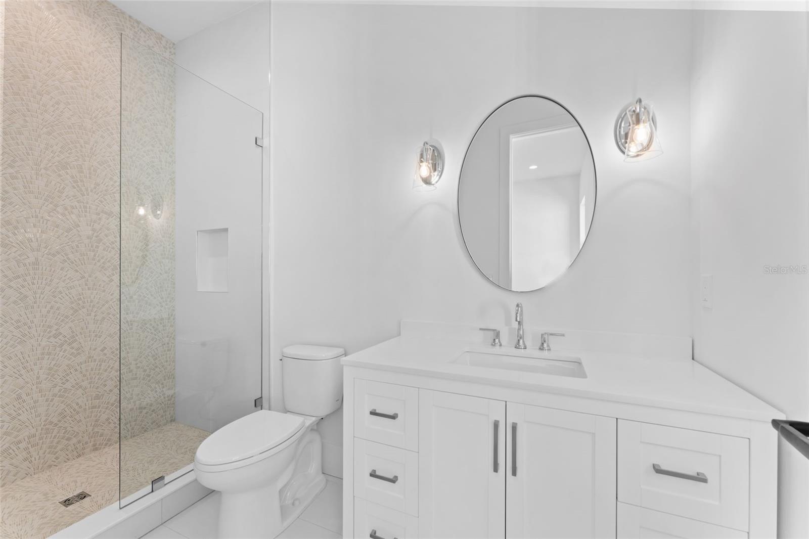 Image 30 of 53 For 3013 West Shore