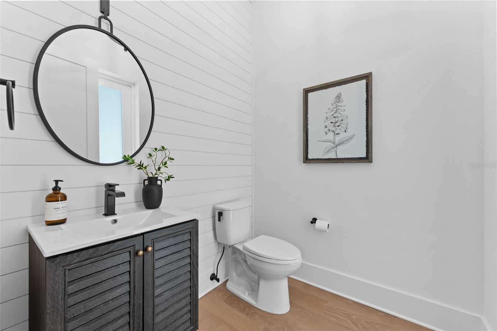 Image 41 of 53 For 3013 West Shore