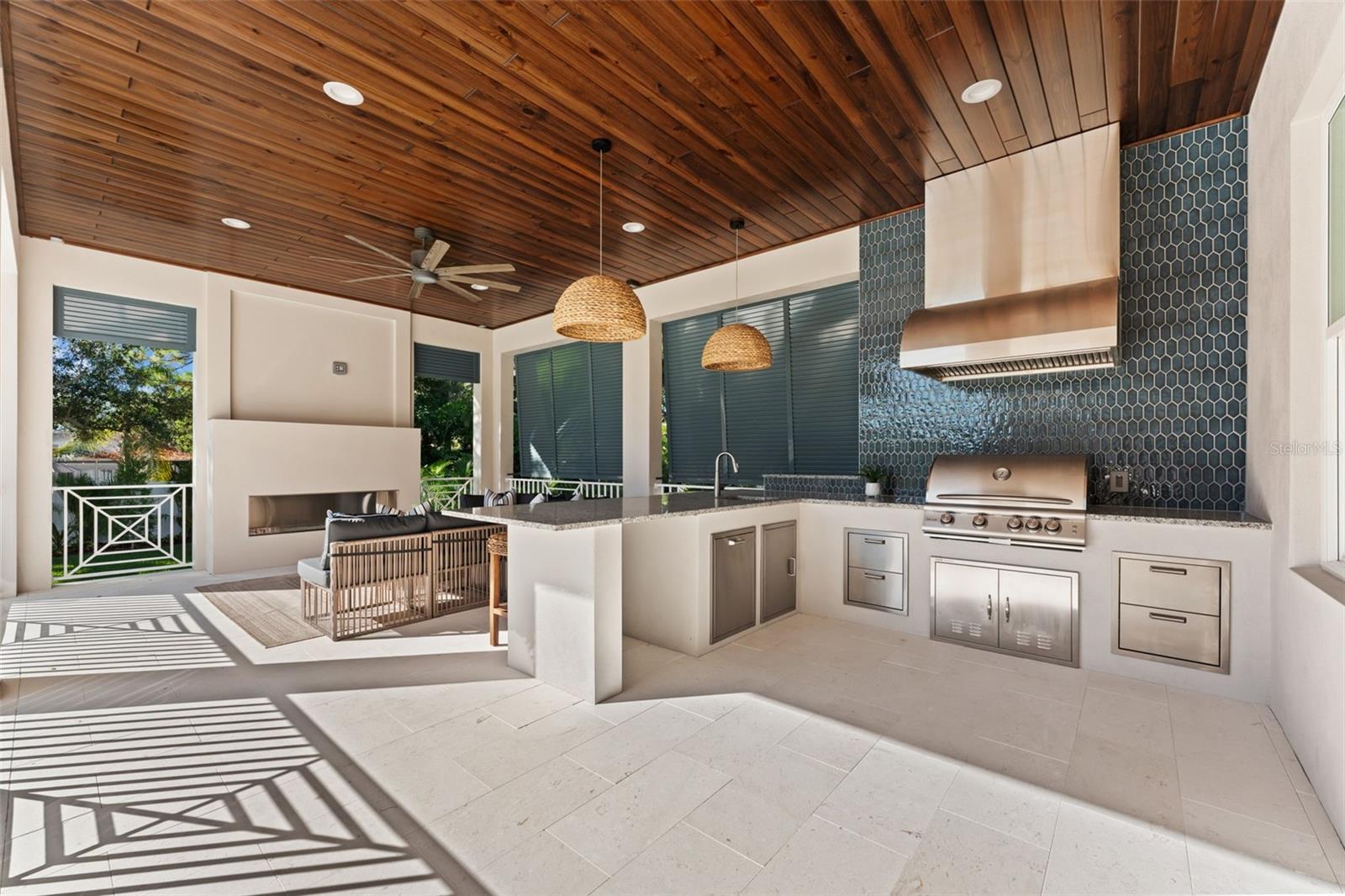 Image 42 of 53 For 3013 West Shore