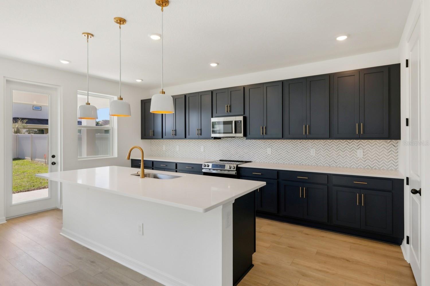 Image 10 of 36 For 2226 Broadbrook Drive