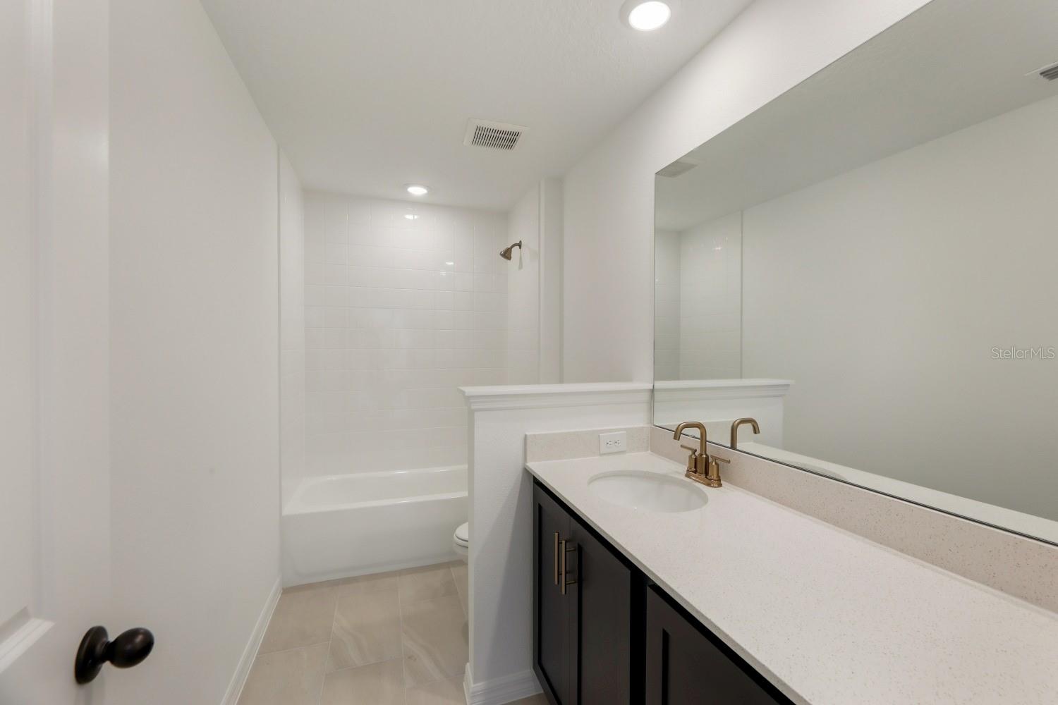 Image 24 of 36 For 2226 Broadbrook Drive