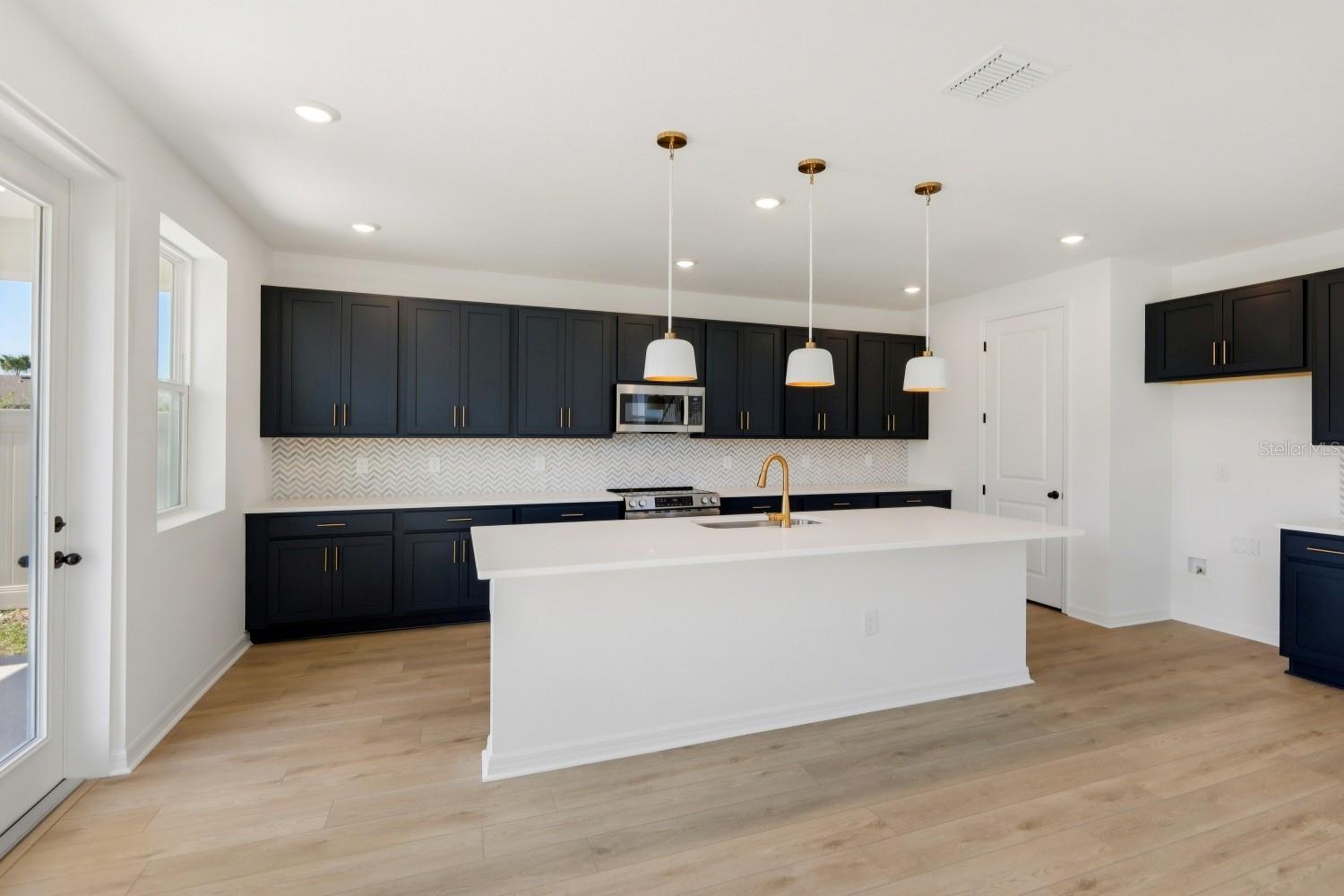 Image 9 of 36 For 2226 Broadbrook Drive