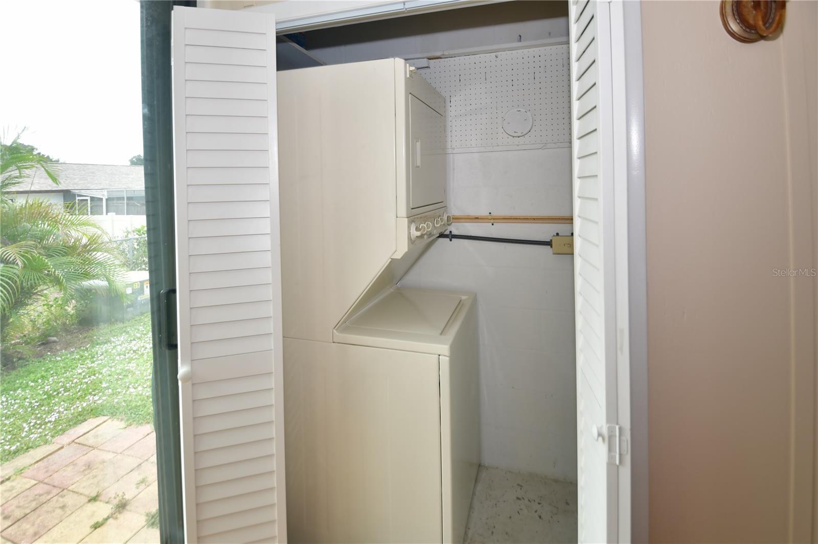 Image 11 of 27 For 13920 Mission Oaks Boulevard 13920