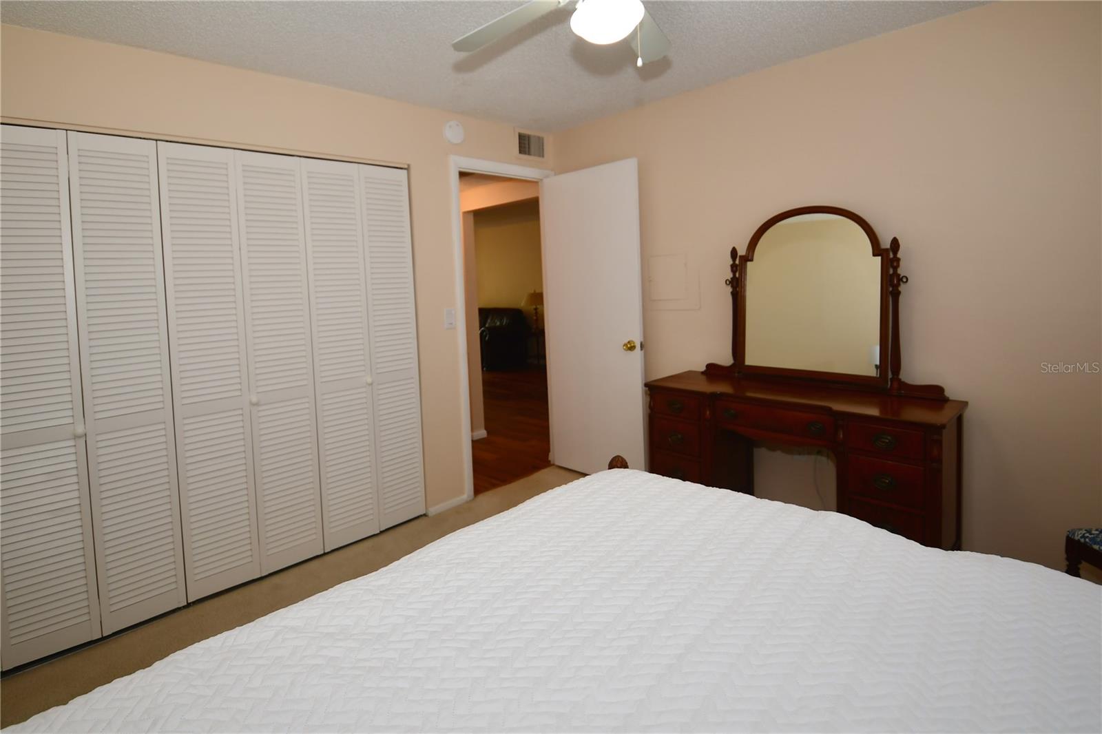 Image 19 of 27 For 13920 Mission Oaks Boulevard 13920