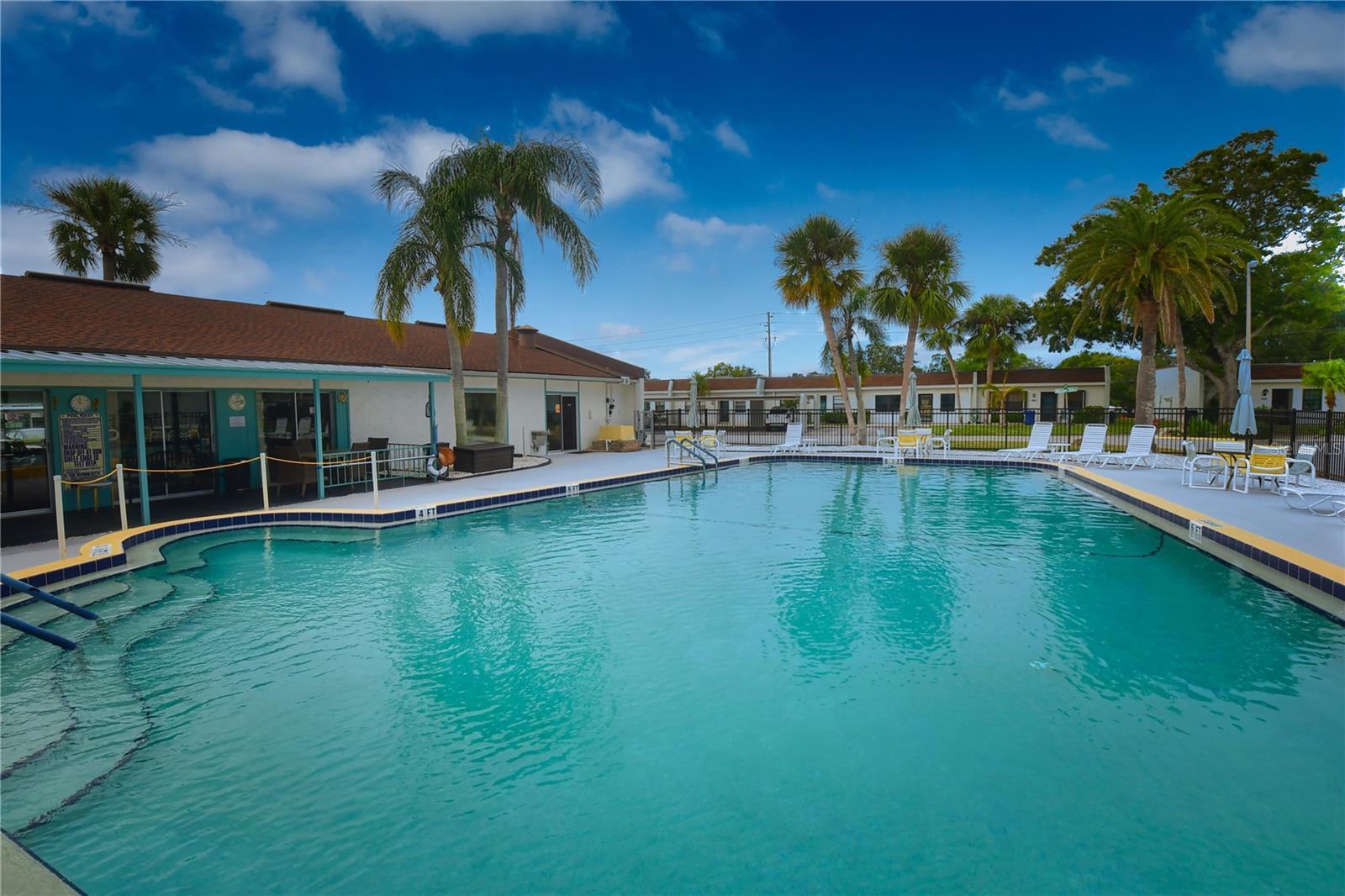 Image 24 of 27 For 13920 Mission Oaks Boulevard 13920