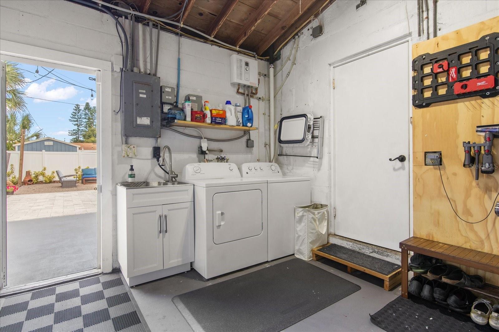 Image 23 of 30 For 5851 44th Avenue N