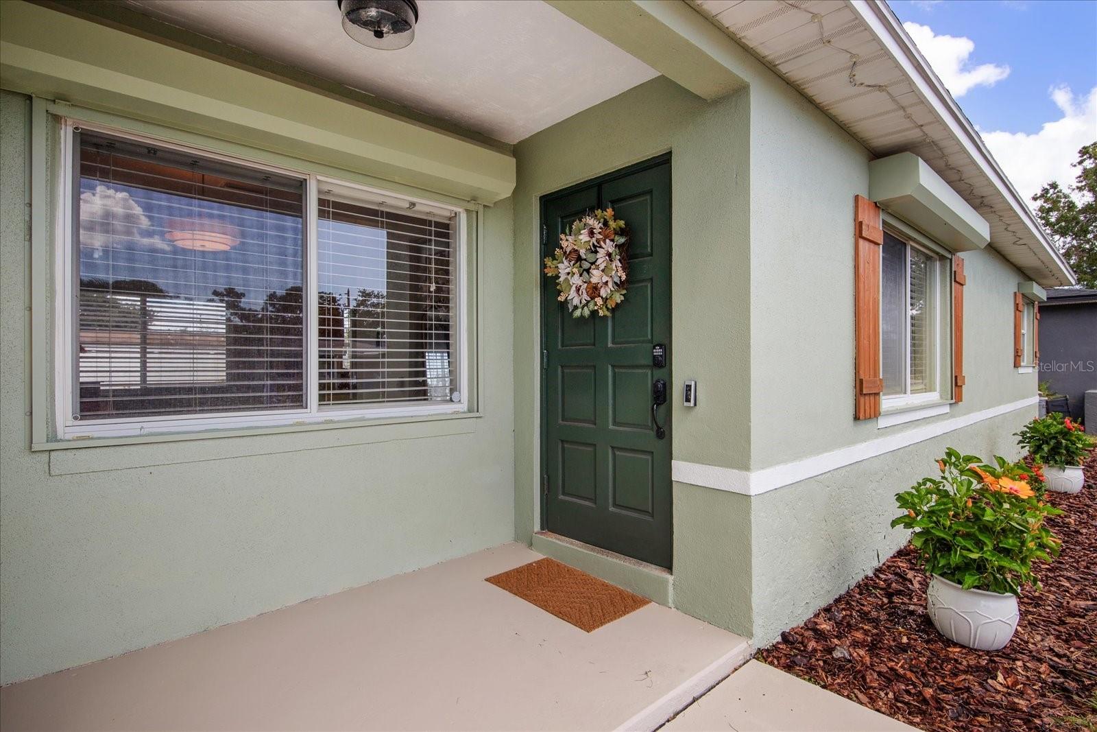 Image 4 of 30 For 5851 44th Avenue N