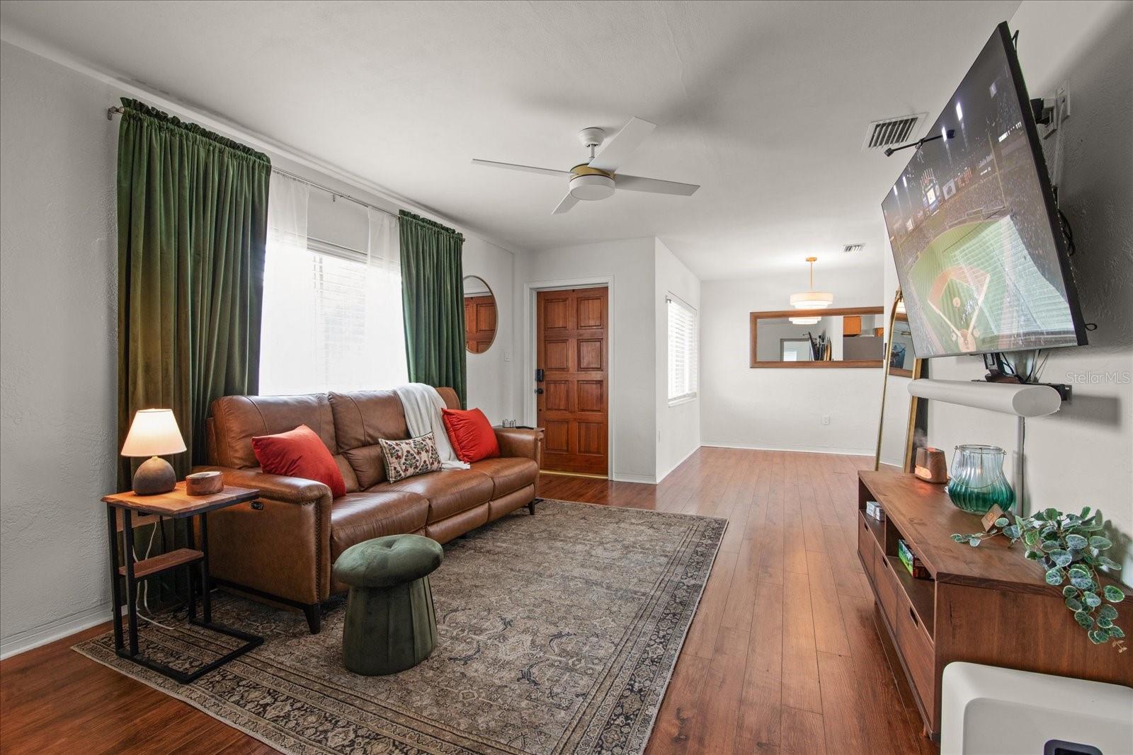 Image 6 of 30 For 5851 44th Avenue N