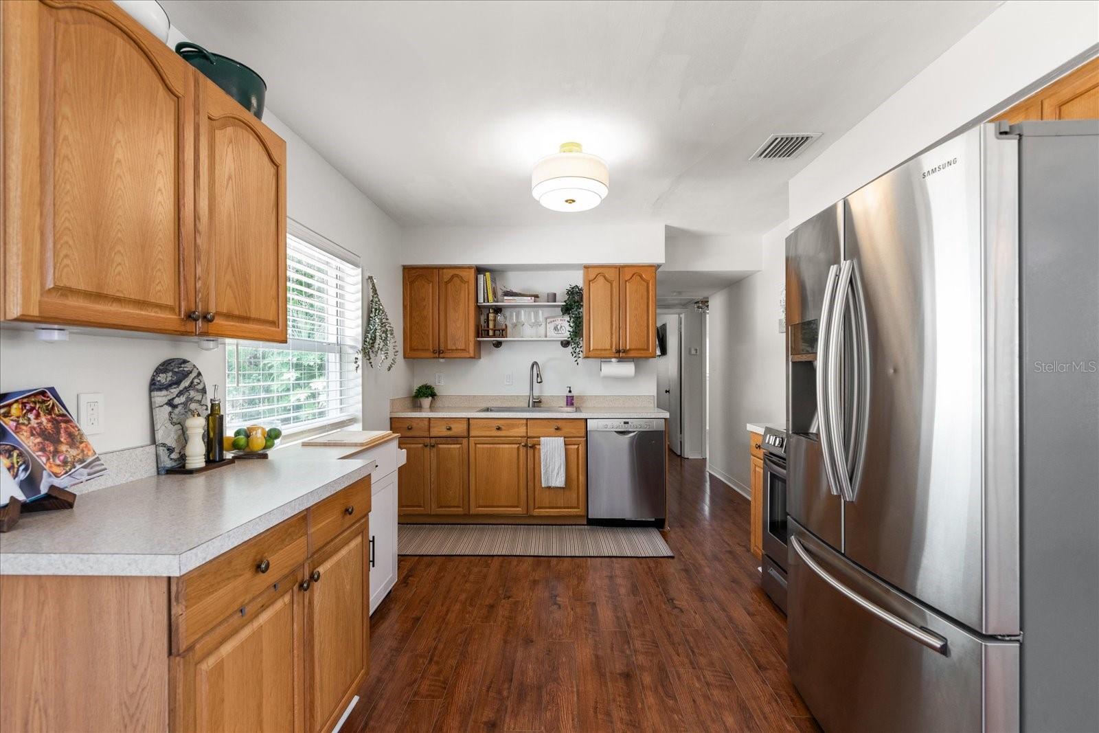 Image 8 of 30 For 5851 44th Avenue N