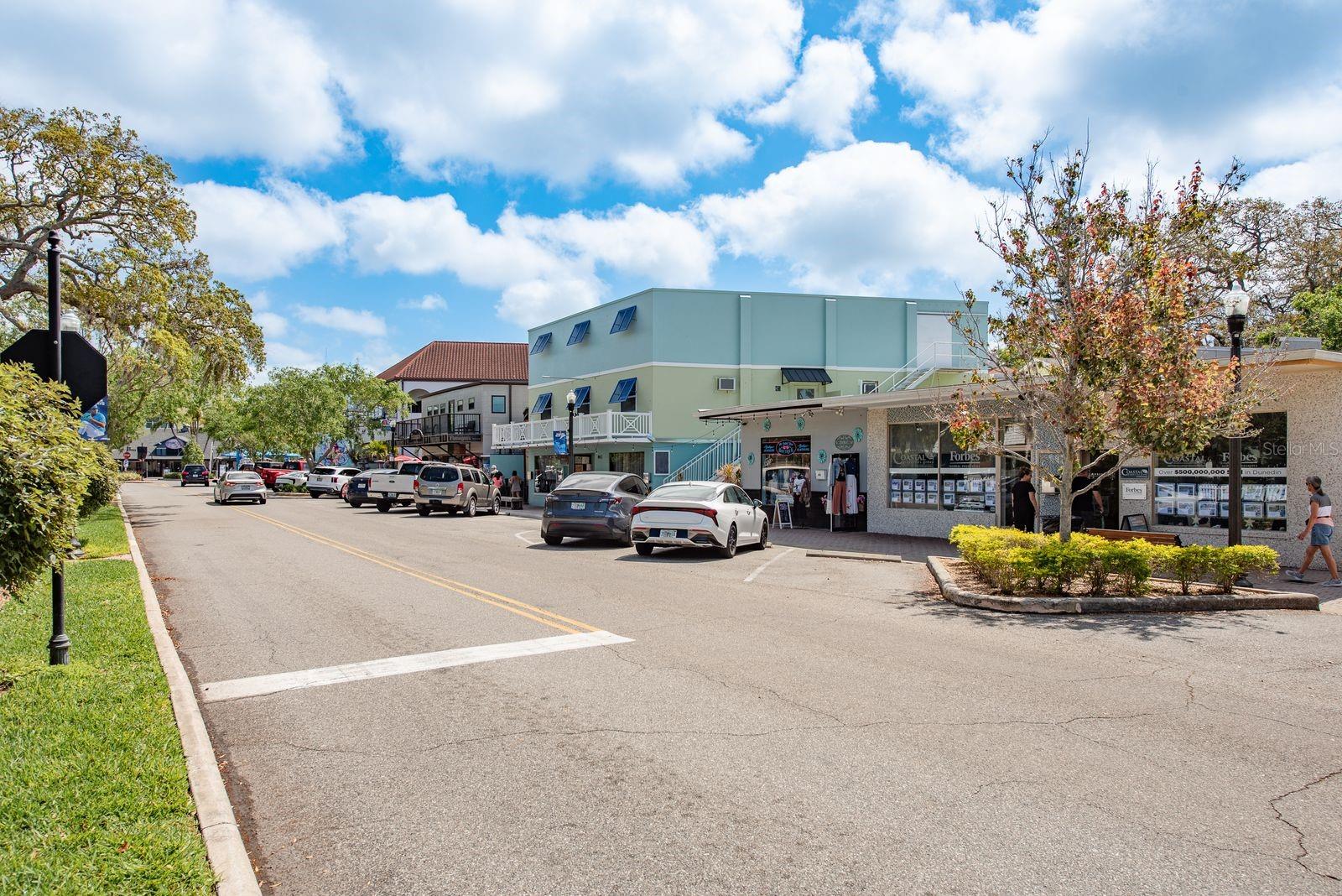 Image 23 of 26 For 936 Virginia Street 208