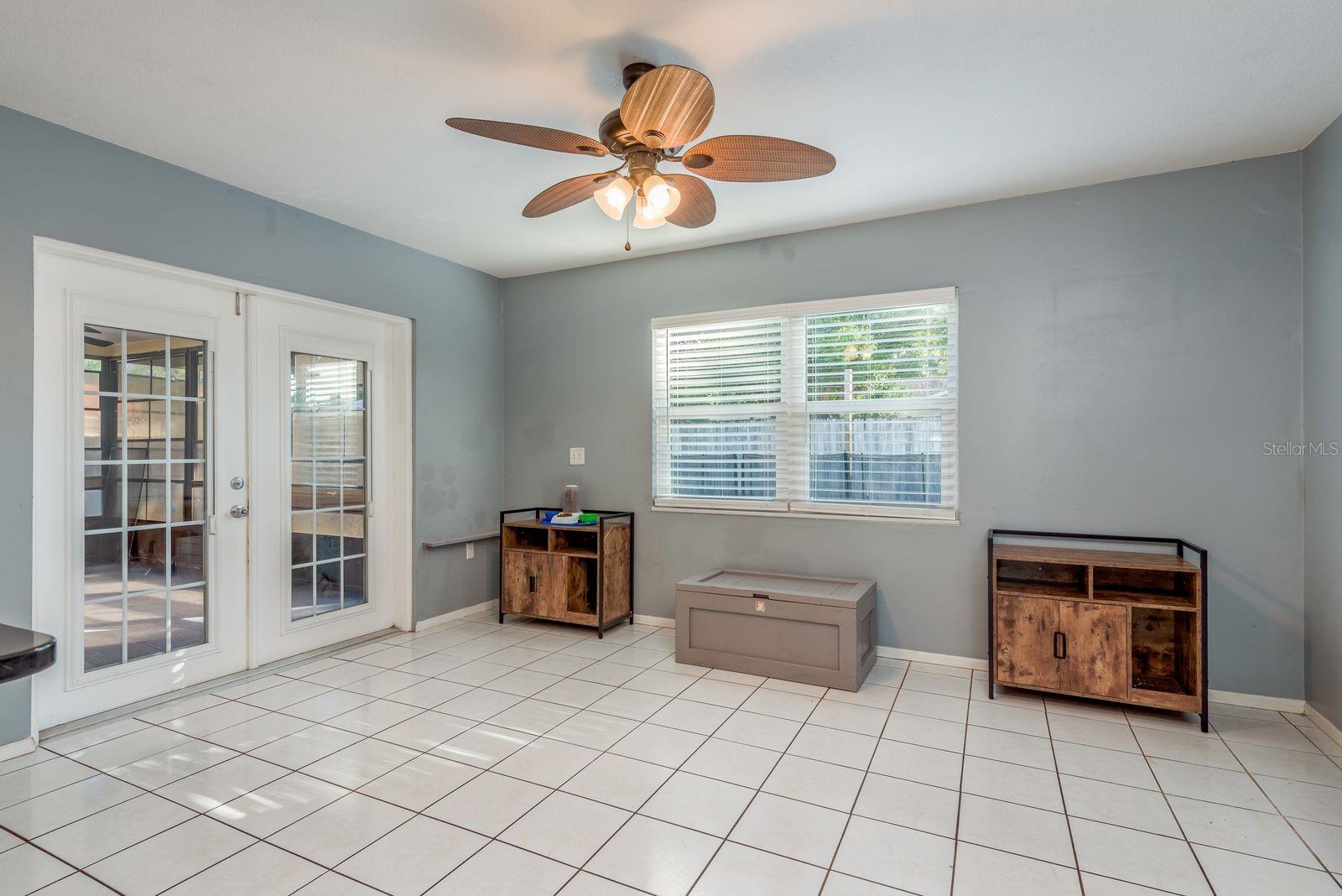 Image 10 of 39 For 8120 Buttonball Lane