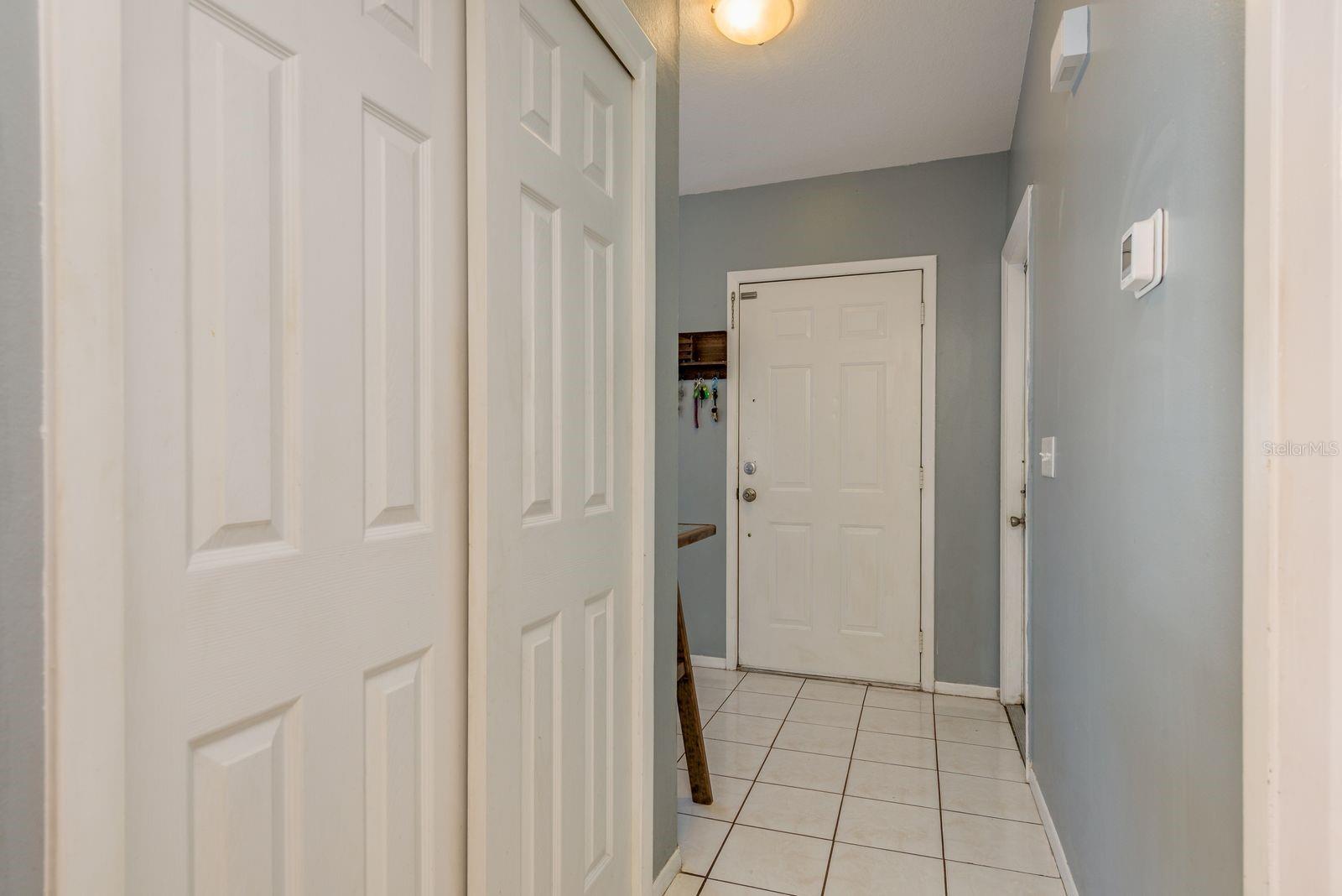 Image 18 of 39 For 8120 Buttonball Lane