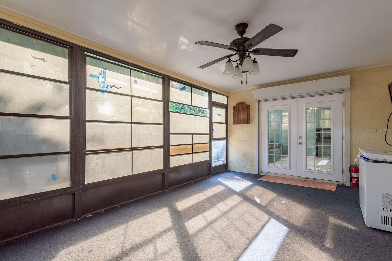 Image 30 of 39 For 8120 Buttonball Lane