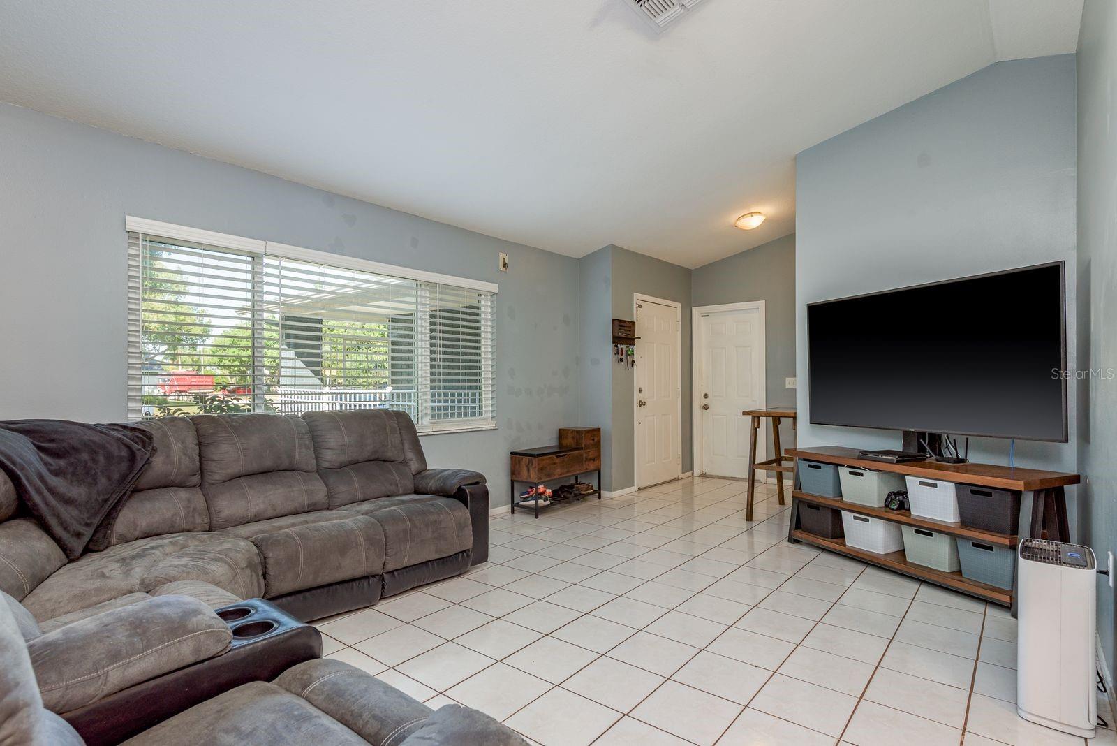 Image 6 of 39 For 8120 Buttonball Lane