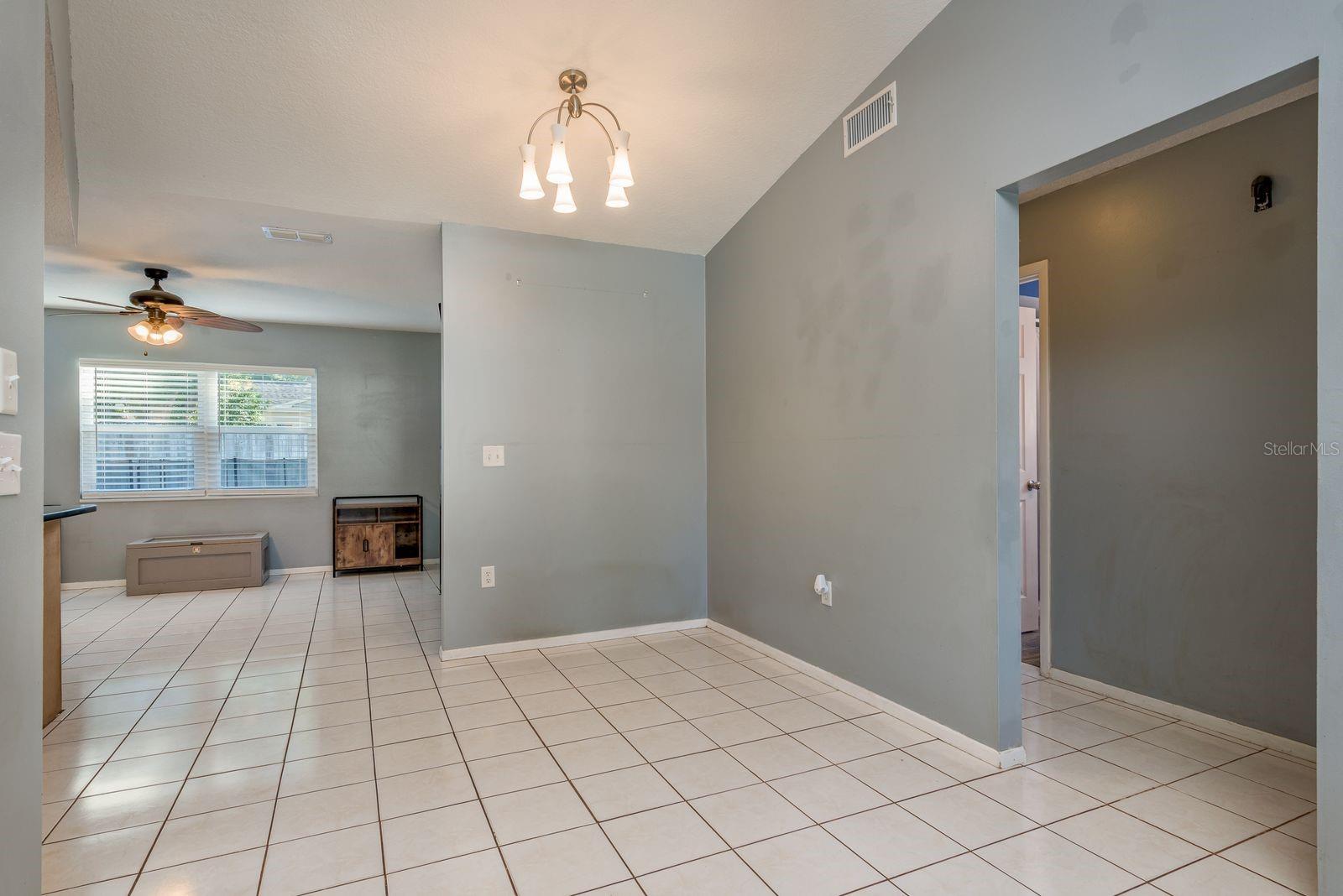 Image 8 of 39 For 8120 Buttonball Lane