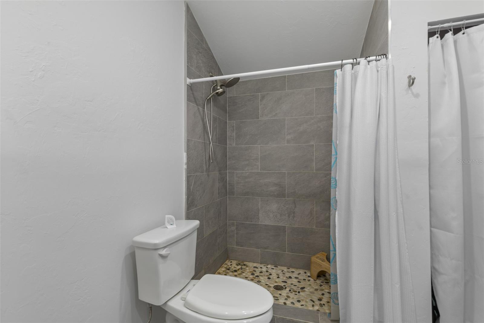 Image 18 of 34 For 2669 Coco Plum Drive