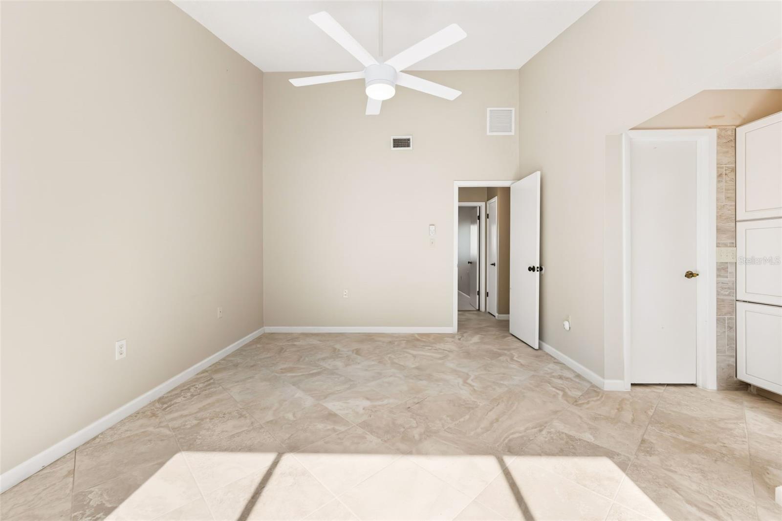 Image 13 of 33 For 7300 Windsor Mill Road