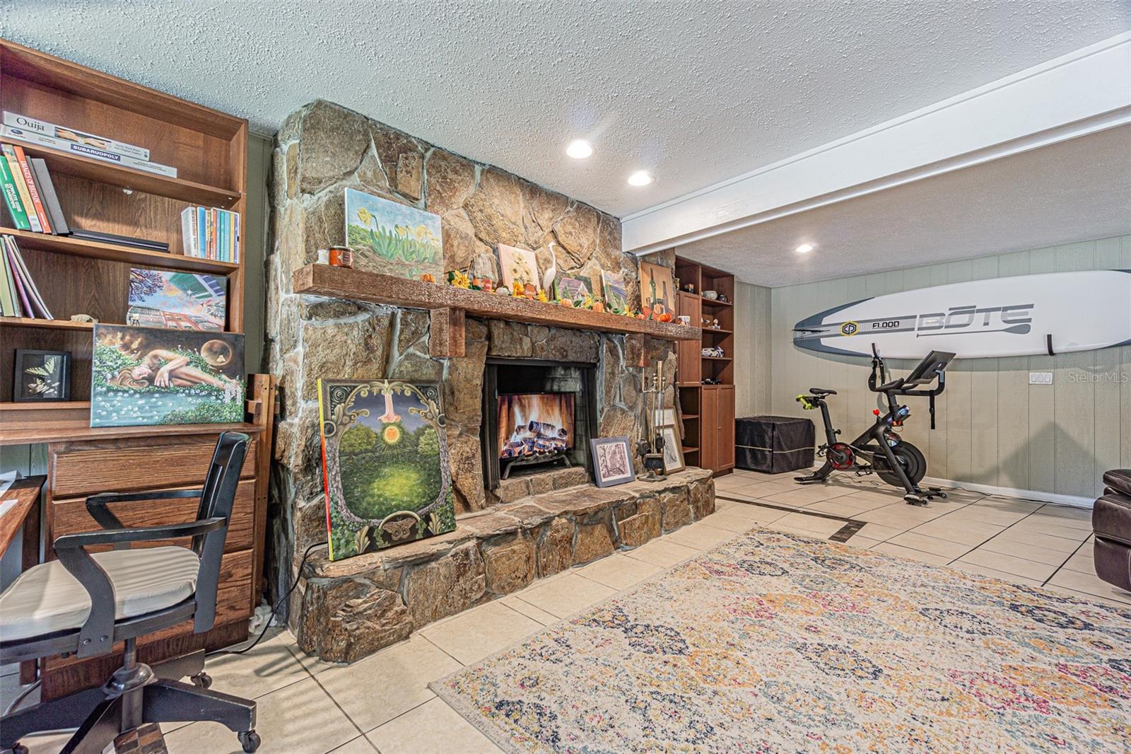 Image 18 of 50 For 936 Highview Drive