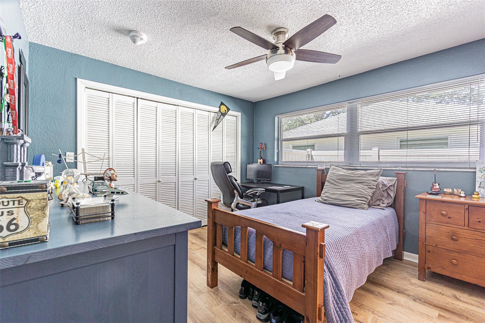 Image 23 of 50 For 936 Highview Drive