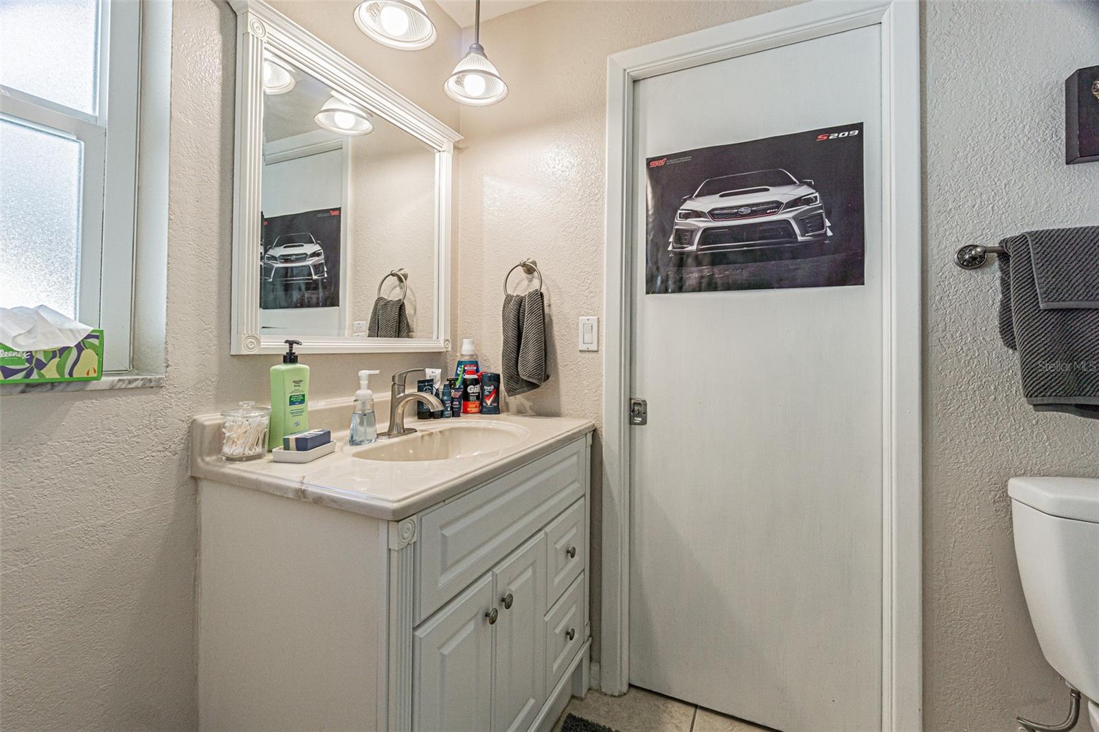 Image 26 of 50 For 936 Highview Drive