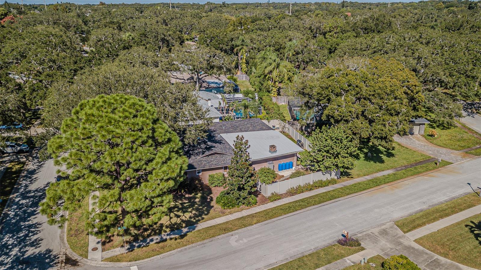 Image 43 of 50 For 936 Highview Drive