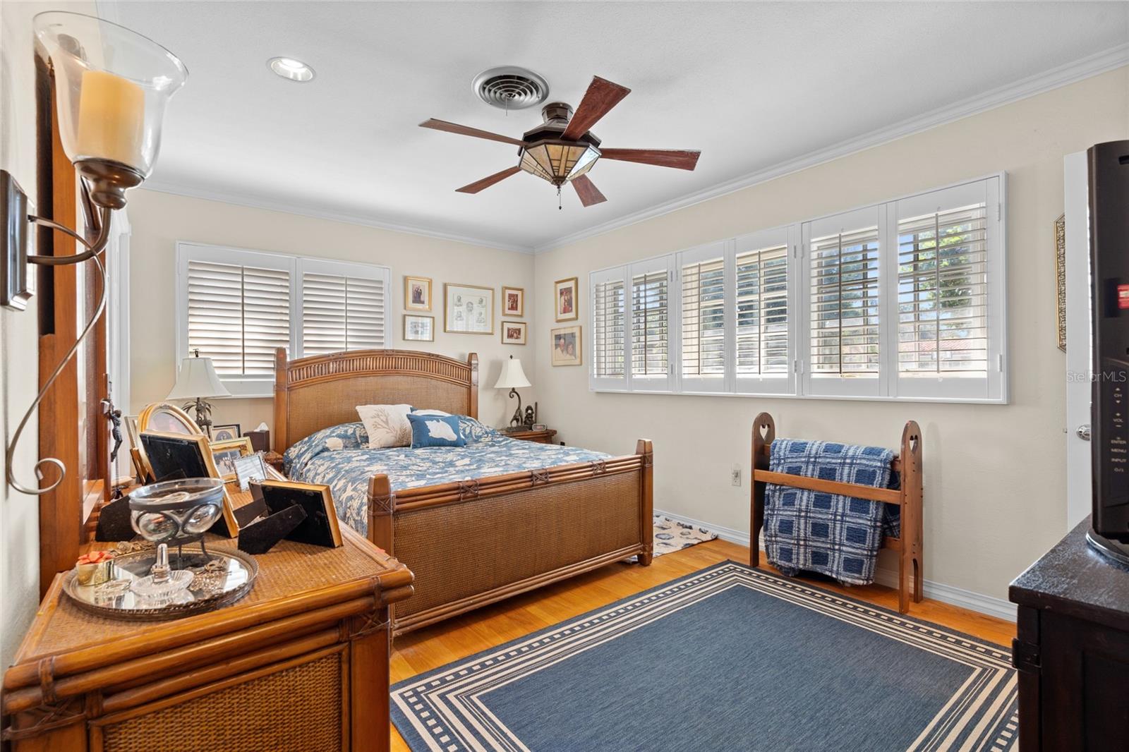 Image 20 of 43 For 6649 10th Avenue N