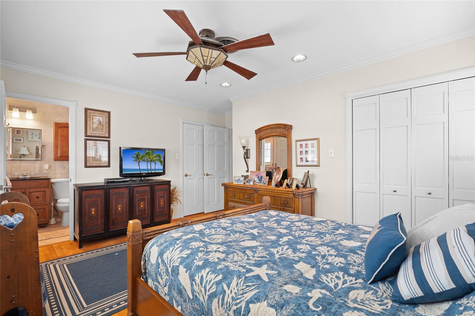 Image 21 of 43 For 6649 10th Avenue N